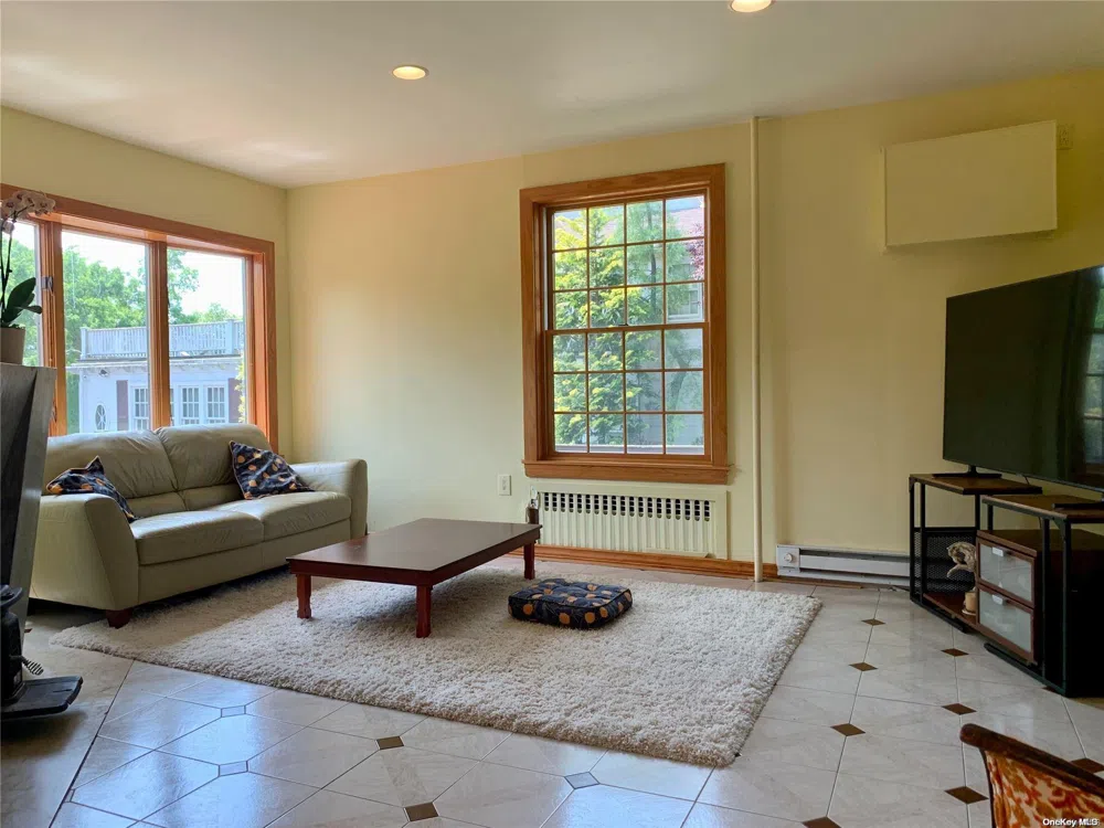 26 Cherry Street Douglaston, NY 11363