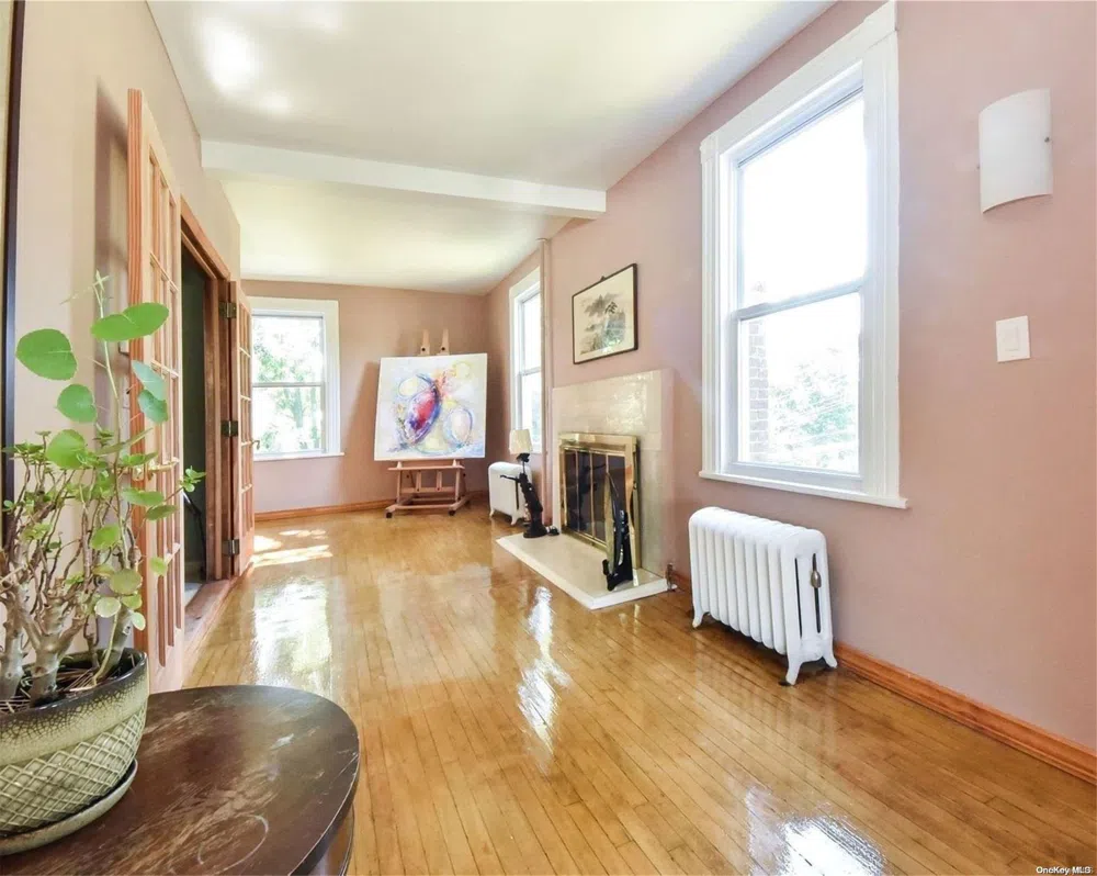 26 Cherry Street Douglaston, NY 11363