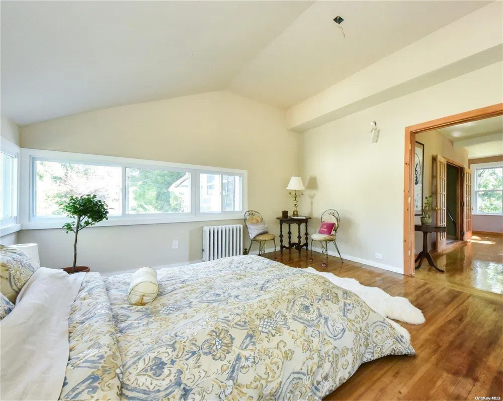 26 Cherry Street Douglaston, NY 11363