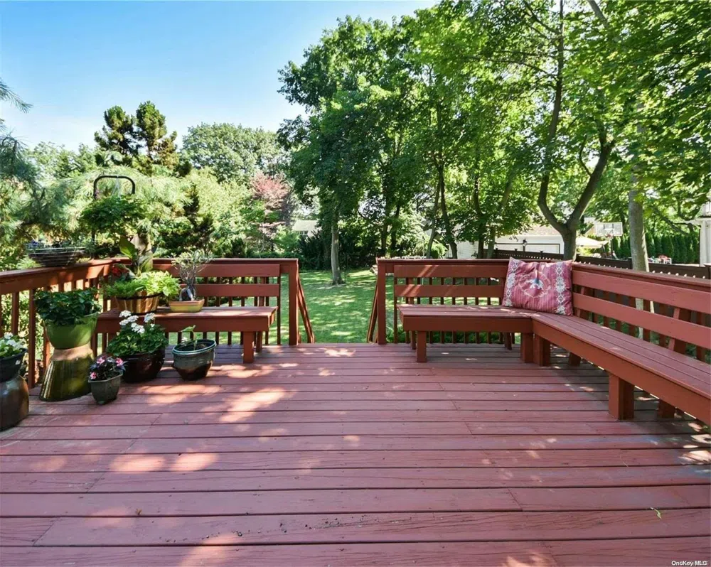 26 Cherry Street Douglaston, NY 11363
