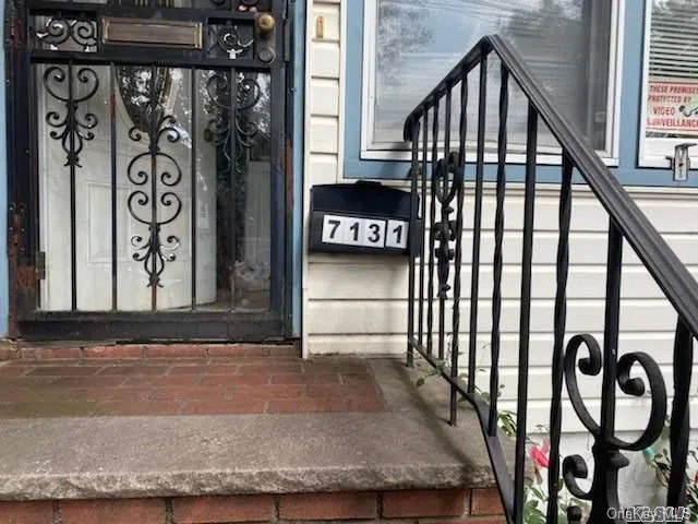 71-31 66th Road Middle Village, NY 11379
