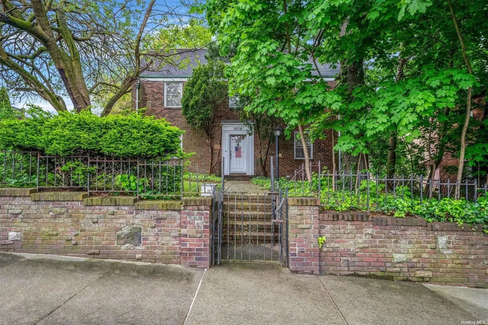 60-14 60th Avenue Maspeth, NY 11378