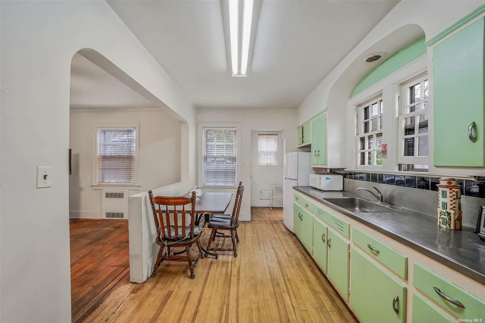 60-14 60th Avenue Maspeth, NY 11378