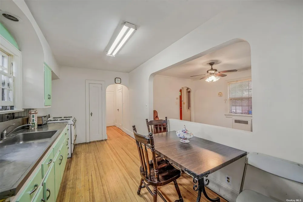 60-14 60th Avenue Maspeth, NY 11378