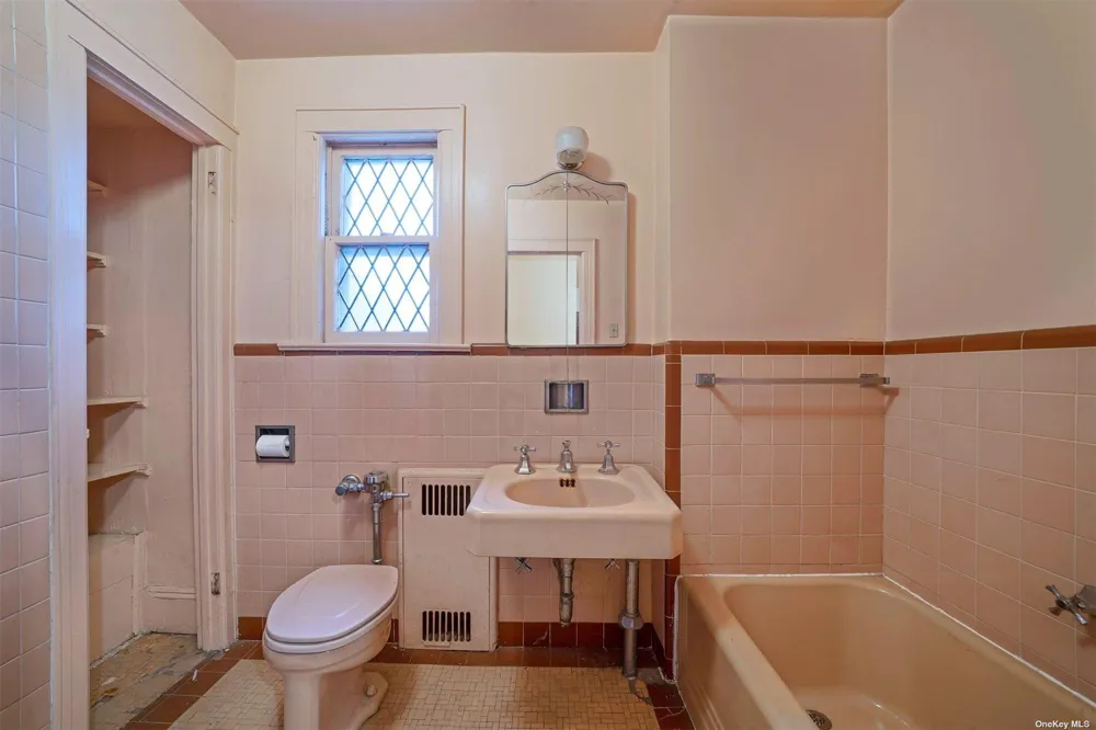 60-14 60th Avenue Maspeth, NY 11378