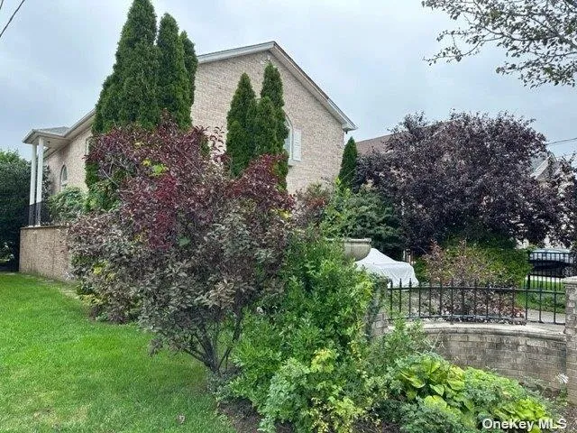 150-123 Powells Cove Boulevard Whitestone, NY 11357