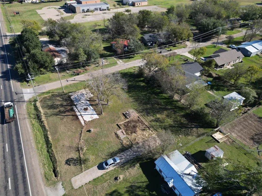 1514 E US-80 Wills Point, TX 75773