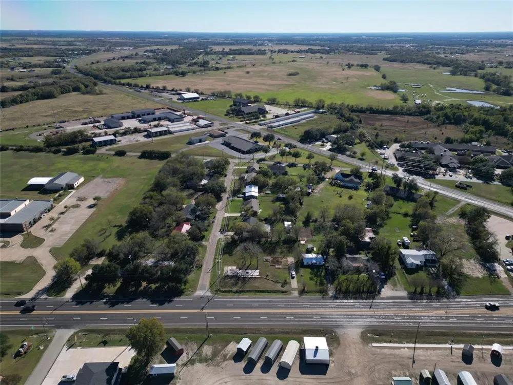 1514 E US-80 Wills Point, TX 75773
