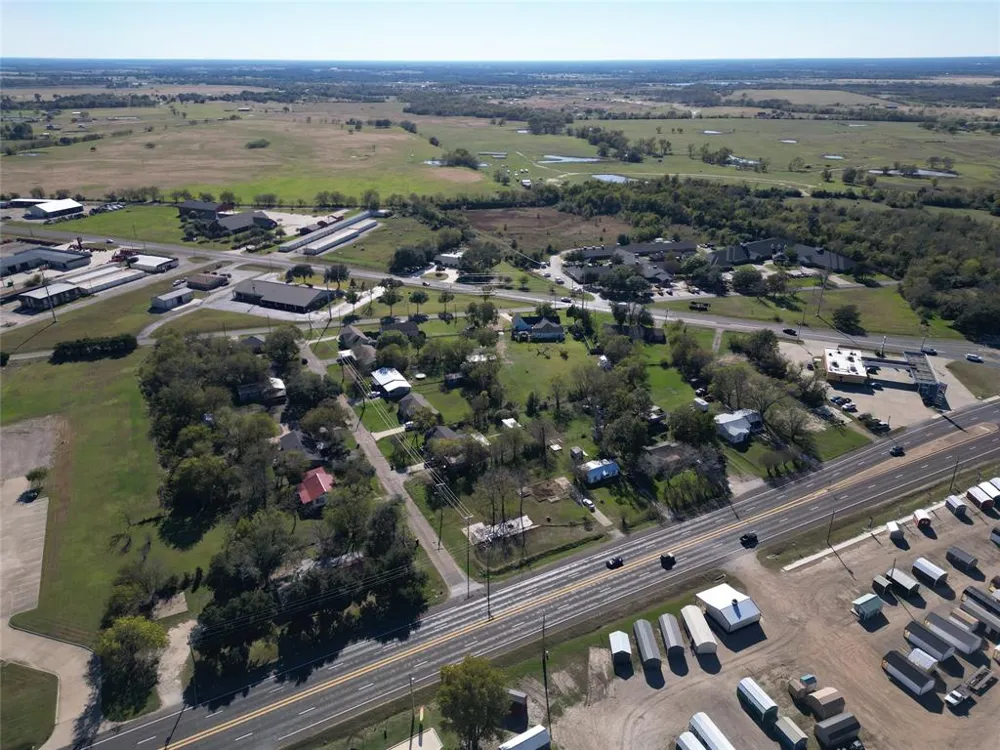 1514 E US-80 Wills Point, TX 75773