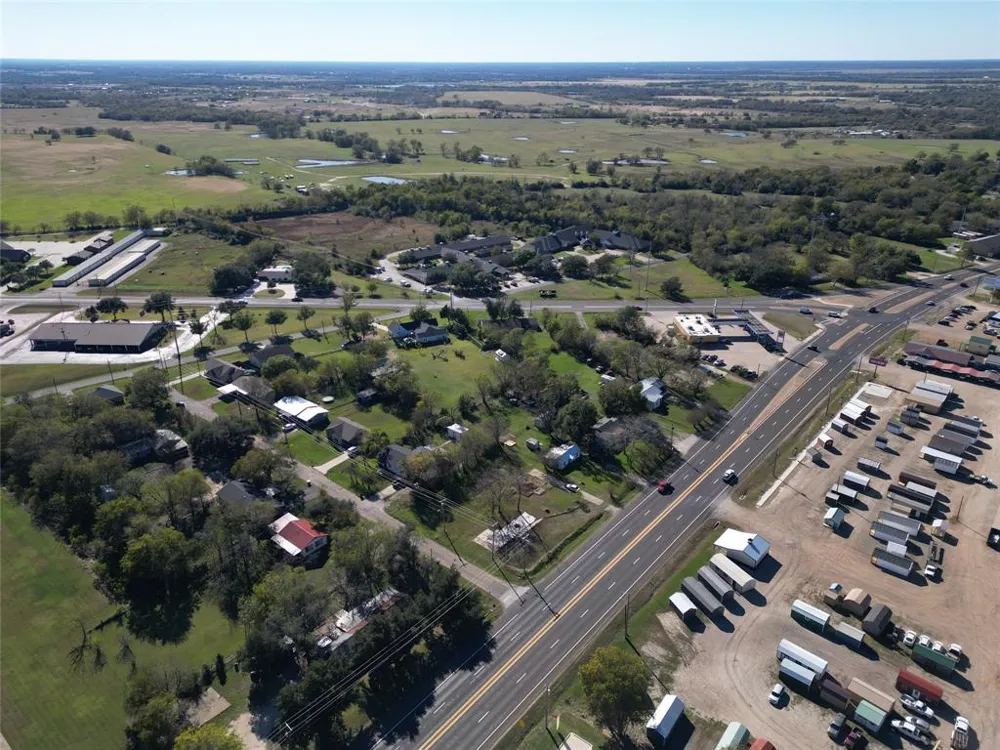 1514 E US-80 Wills Point, TX 75773