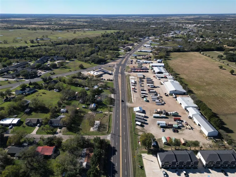 1514 E US-80 Wills Point, TX 75773