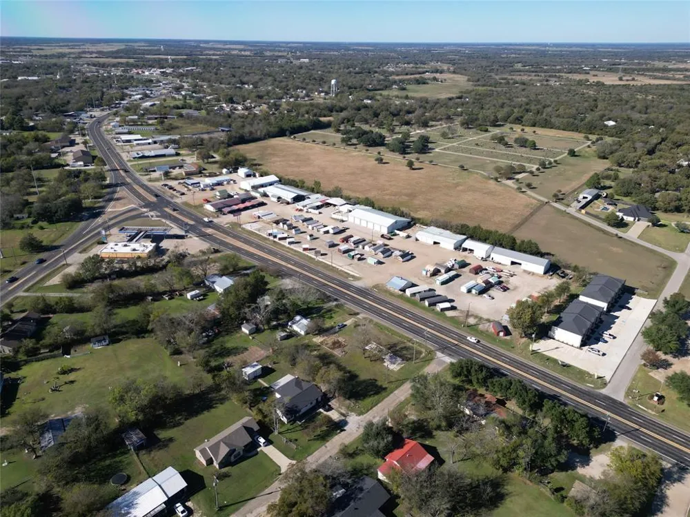 1514 E US-80 Wills Point, TX 75773