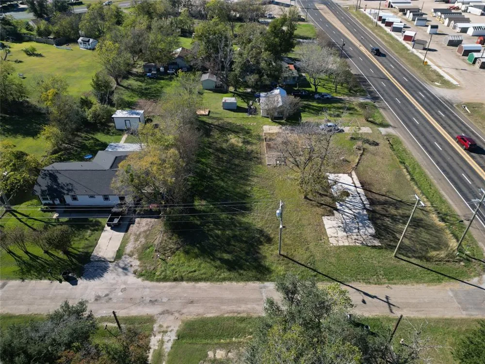 1514 E US-80 Wills Point, TX 75773