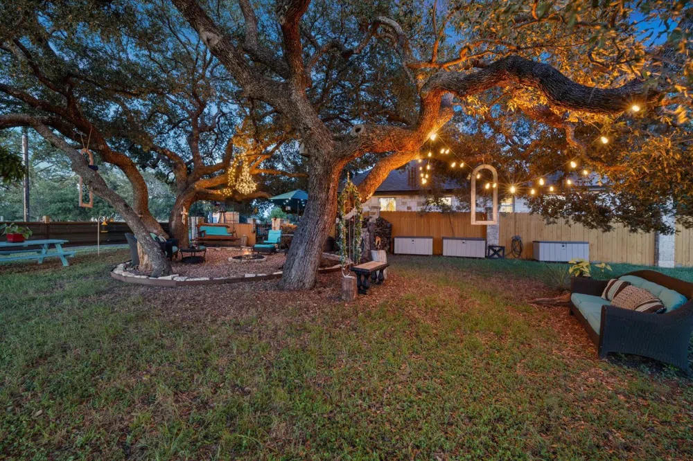 115 W Bluebriar Drive Marble Falls, TX 78654