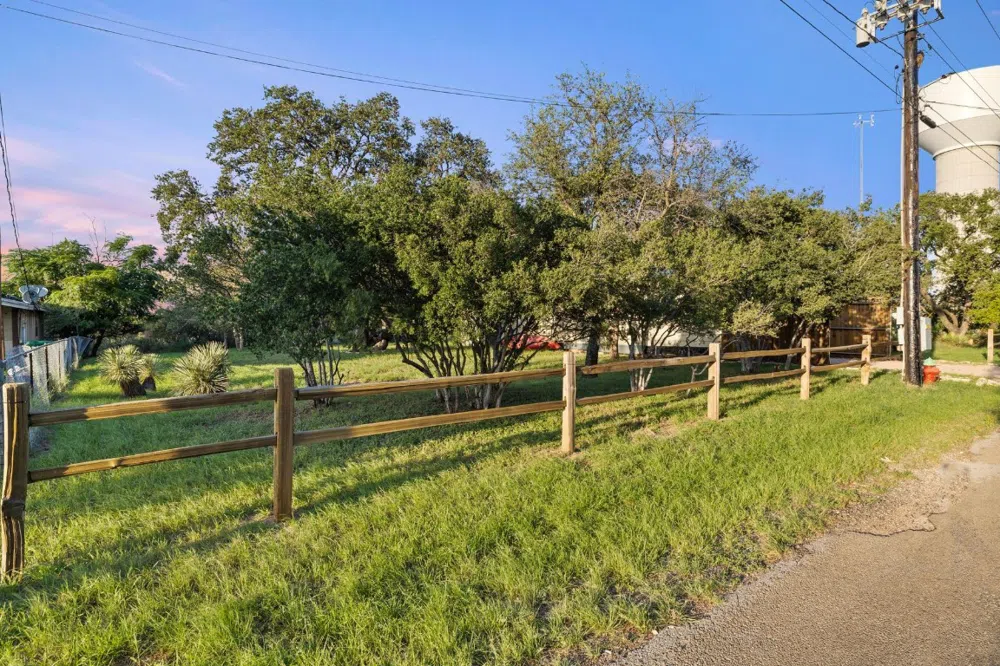 115 W Bluebriar Drive Marble Falls, TX 78654