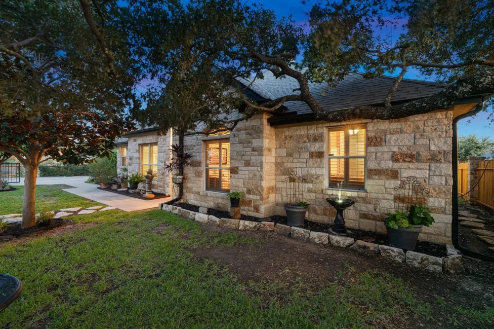 115 W Bluebriar Drive Marble Falls, TX 78654