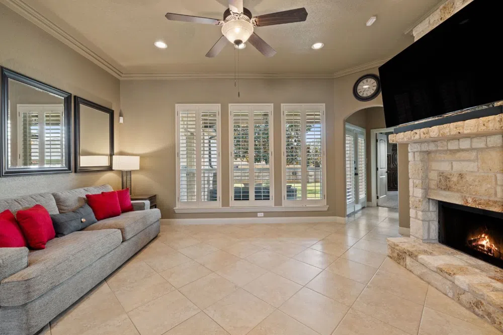 115 W Bluebriar Drive Marble Falls, TX 78654