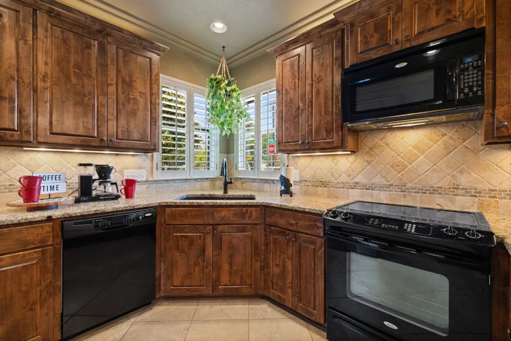 115 W Bluebriar Drive Marble Falls, TX 78654