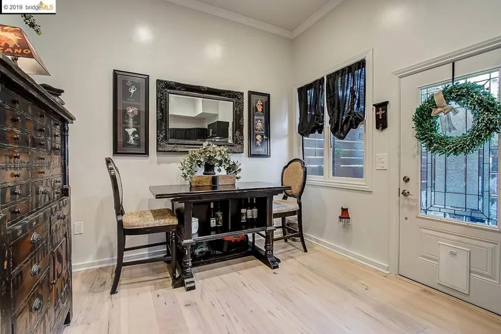 3139 West St Oakland, CA 94608