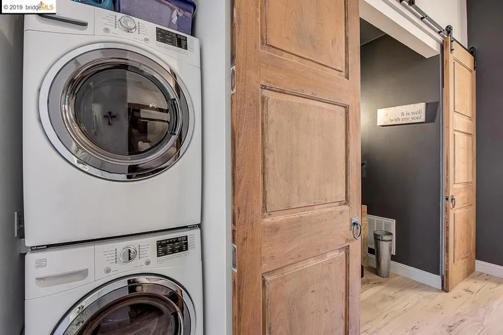 3139 West St Oakland, CA 94608