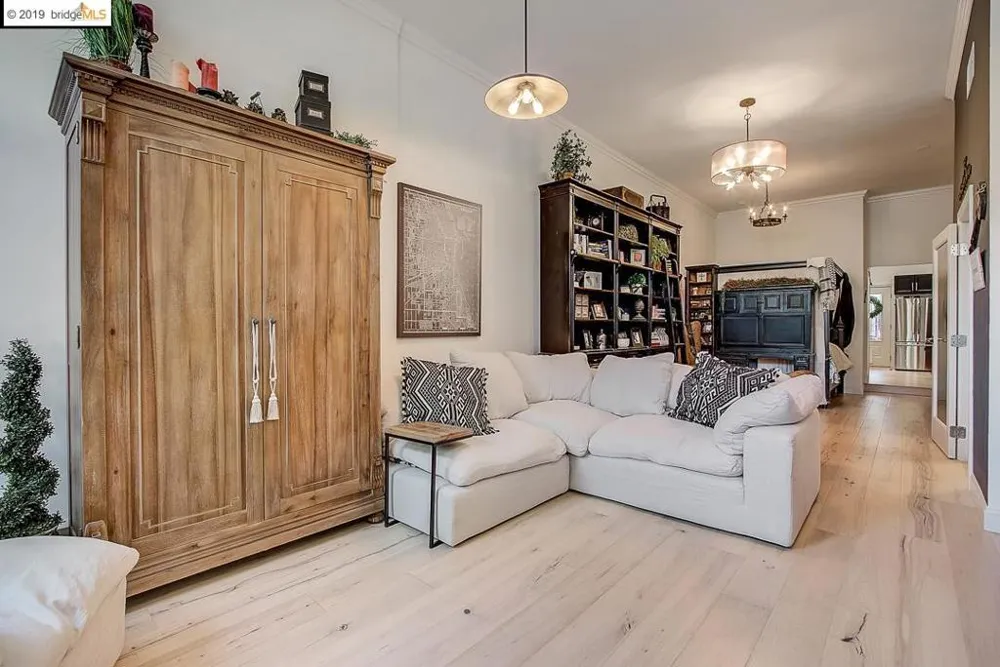 3139 West St Oakland, CA 94608