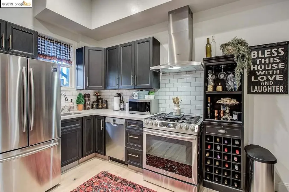 3139 West St Oakland, CA 94608