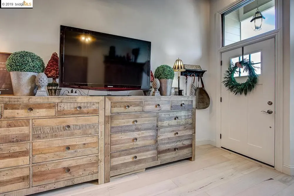 3139 West St Oakland, CA 94608