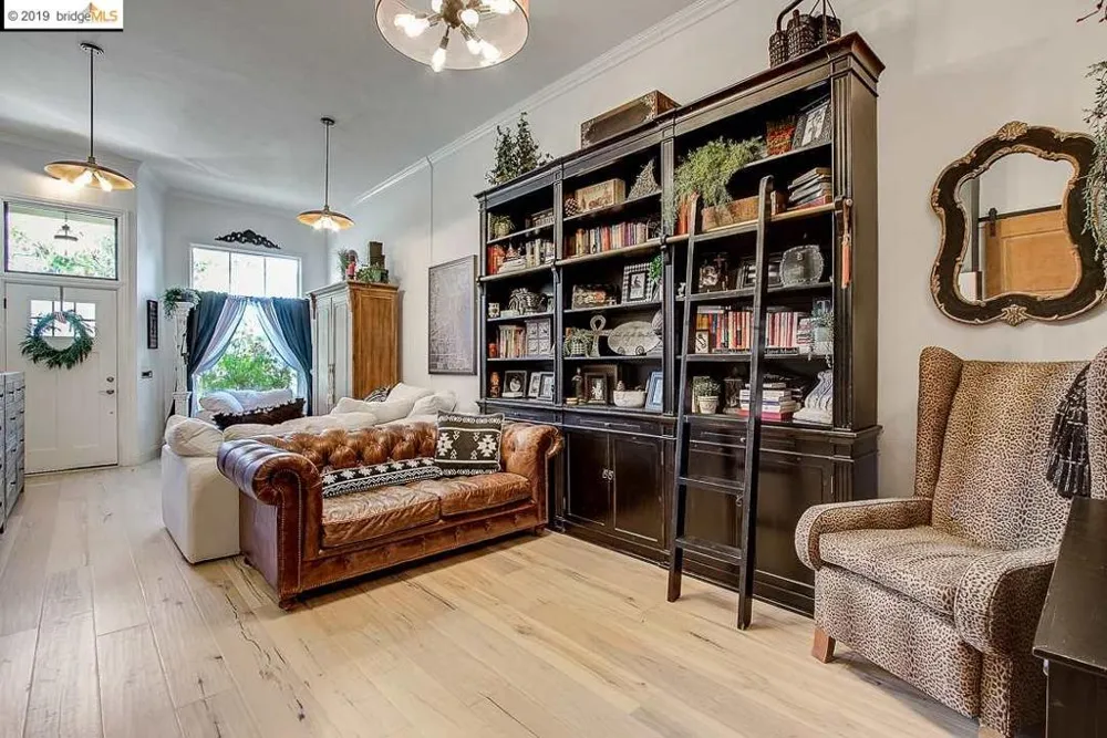 3139 West St Oakland, CA 94608