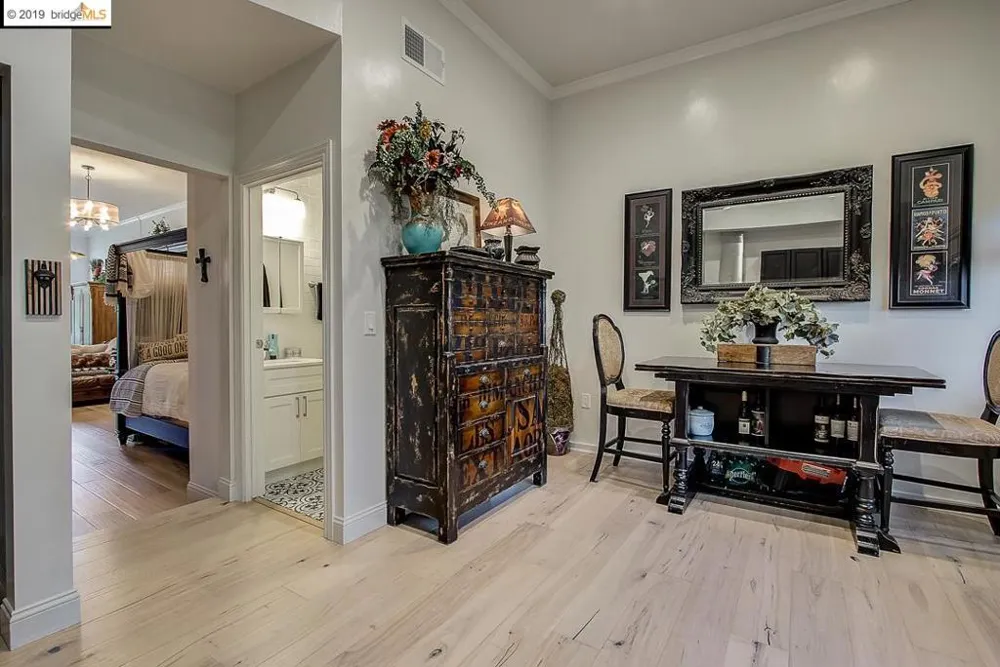 3139 West St Oakland, CA 94608