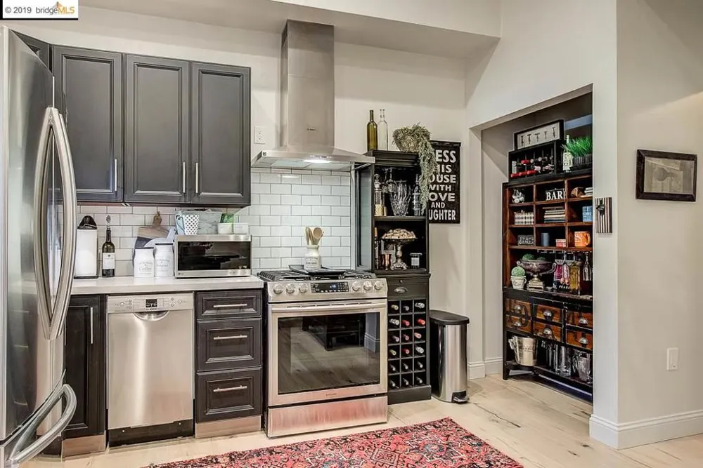 3139 West St Oakland, CA 94608