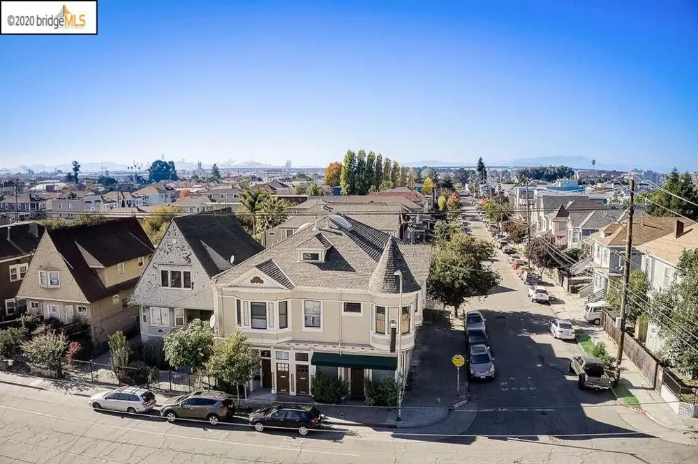 3139 West St Oakland, CA 94608
