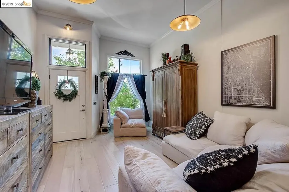 3139 West St Oakland, CA 94608