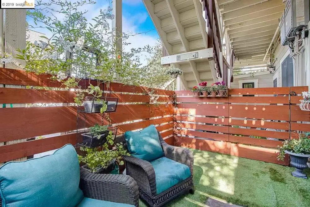 3139 West St Oakland, CA 94608