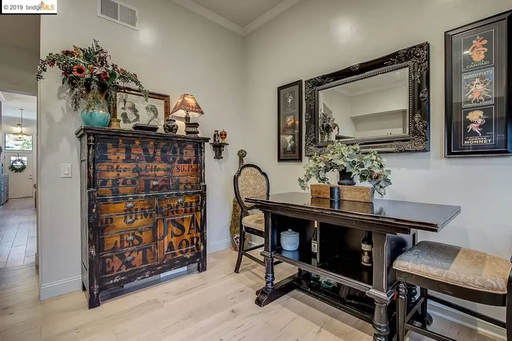 3139 West St Oakland, CA 94608
