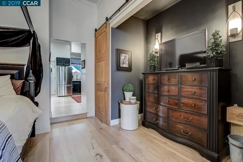 3139 West St Oakland, CA 94608