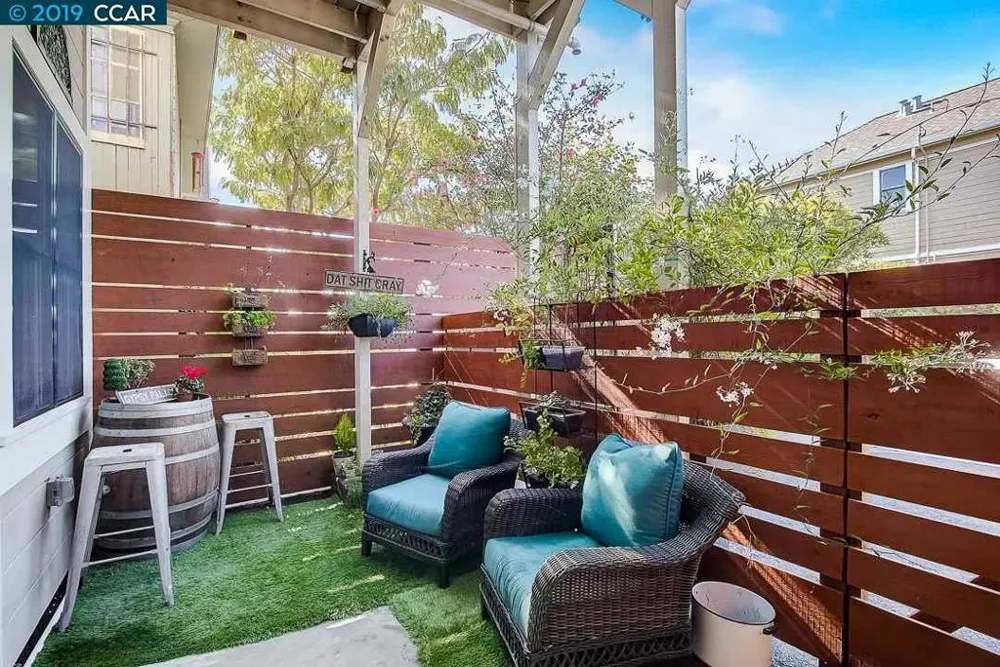 3139 West St Oakland, CA 94608