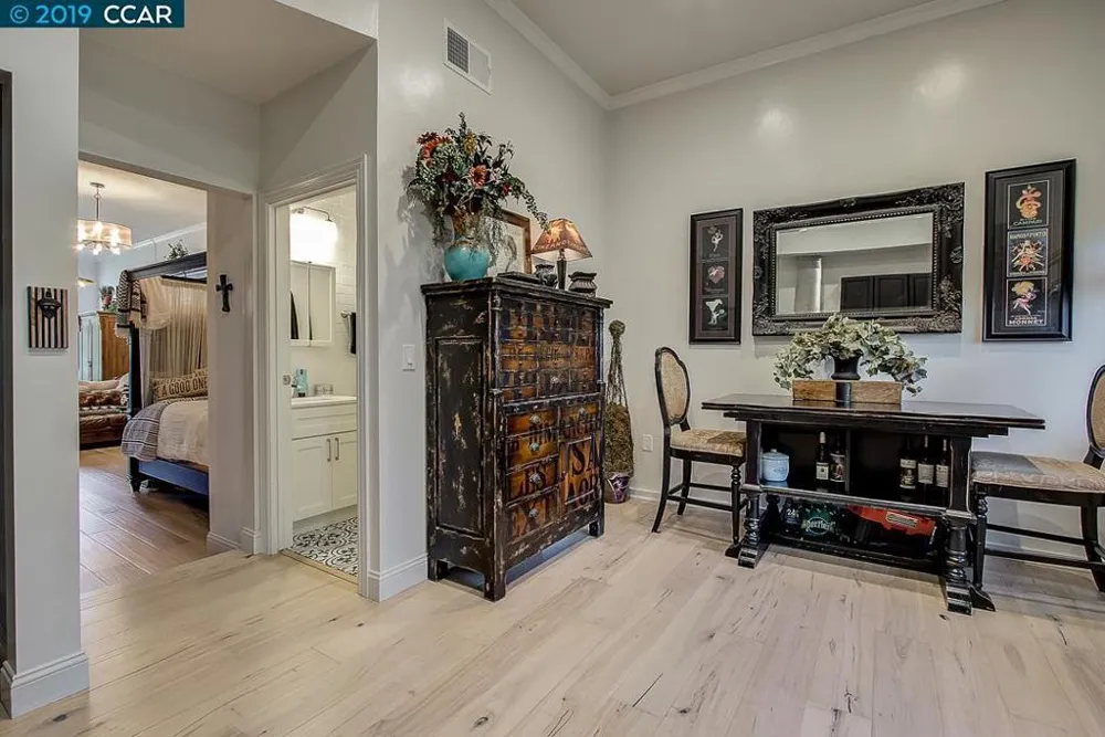 3139 West St Oakland, CA 94608