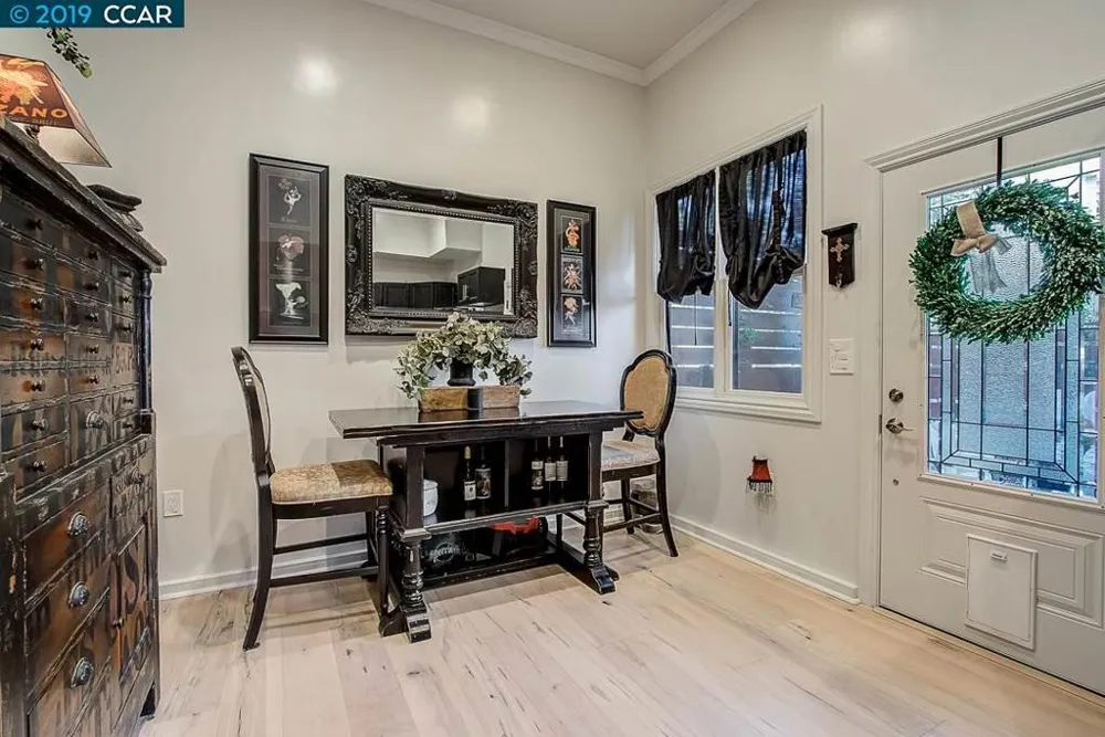 3139 West St Oakland, CA 94608