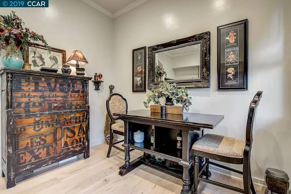 3139 West St Oakland, CA 94608