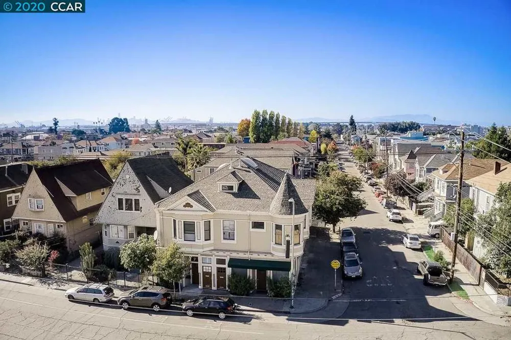 3139 West St Oakland, CA 94608