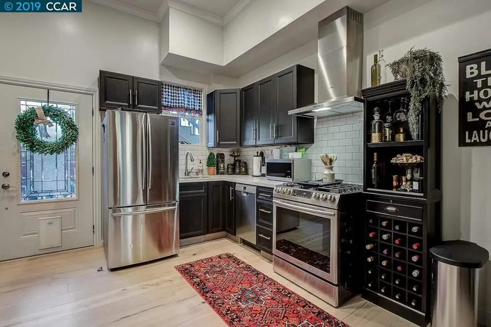3139 West St Oakland, CA 94608