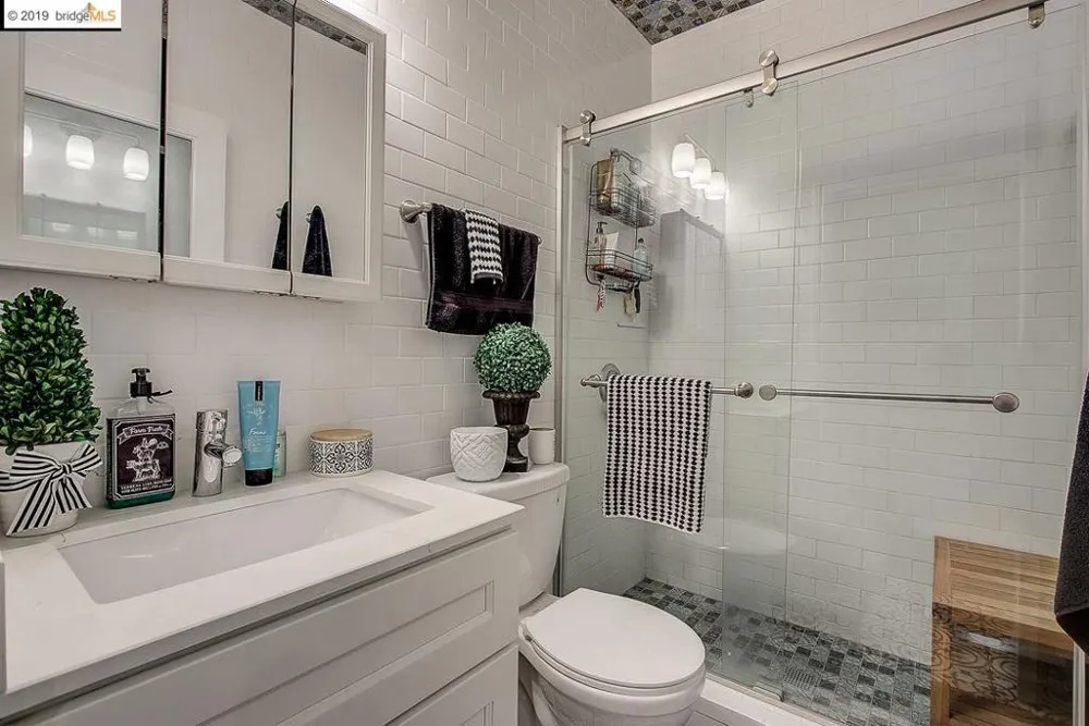 3139 West St Oakland, CA 94608