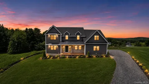 52 Breezeway Lane