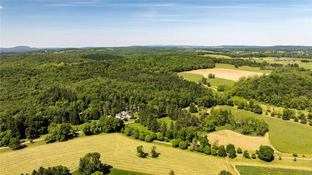 45 Hitchcock Lane Millbrook, NY 12545