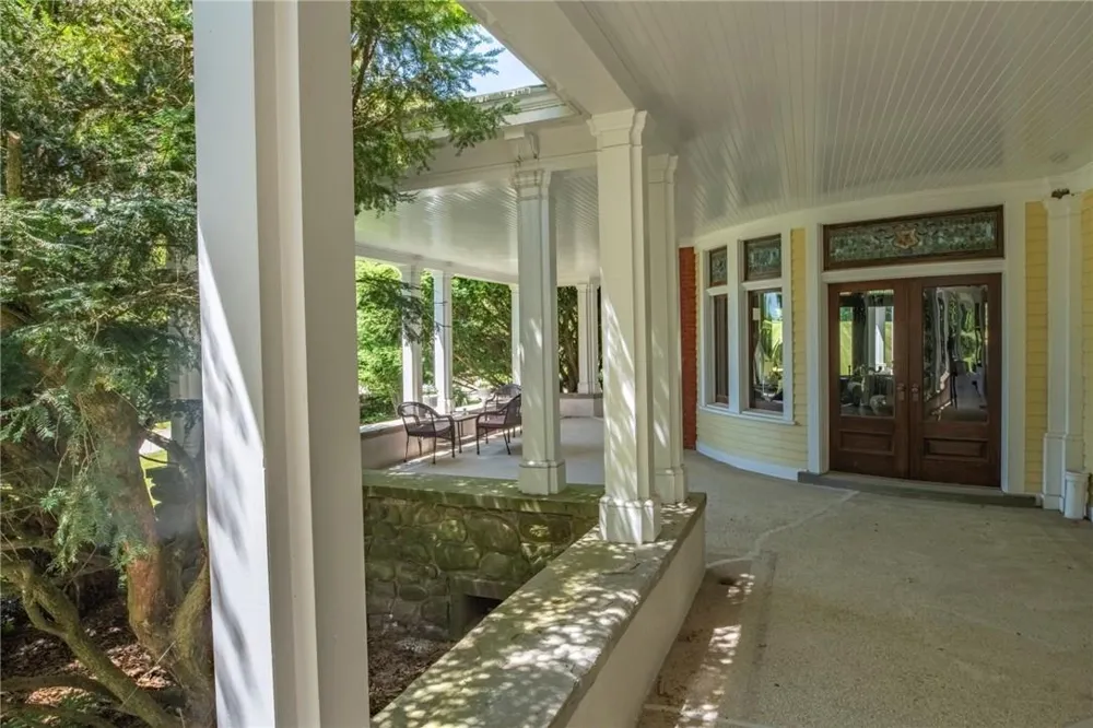 45 Hitchcock Lane Millbrook, NY 12545