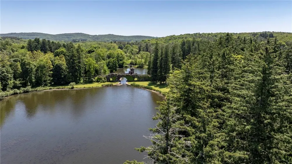 45 Hitchcock Lane Millbrook, NY 12545