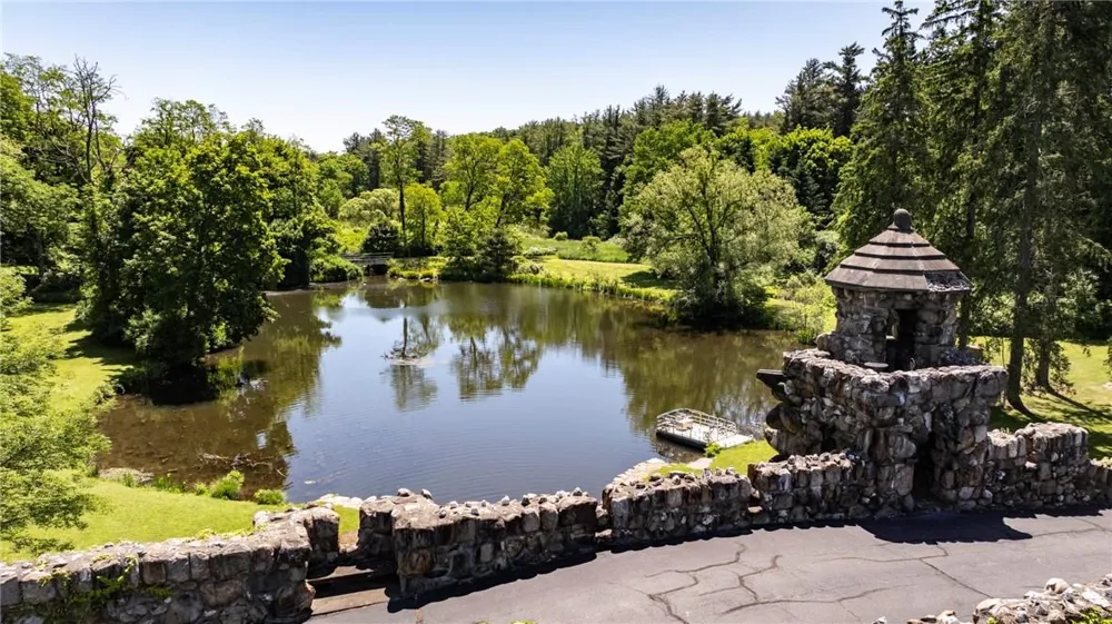 45 Hitchcock Lane Millbrook, NY 12545