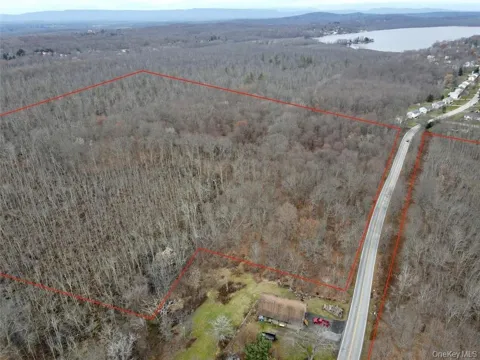 Lakeside Road