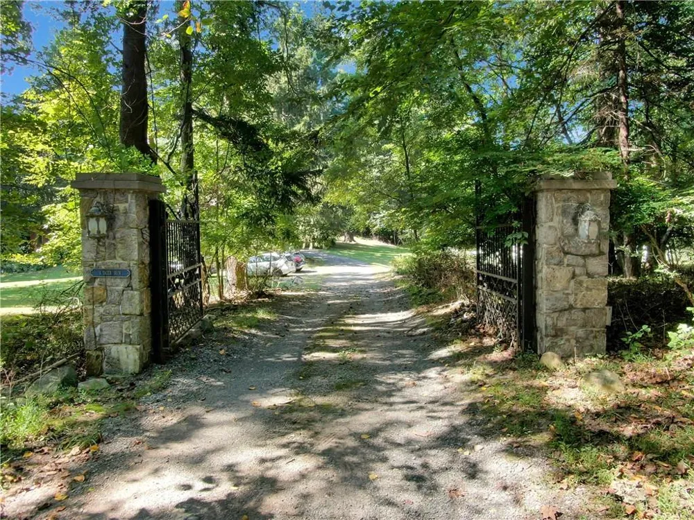 4 Deer Run Sparkill, NY 10976
