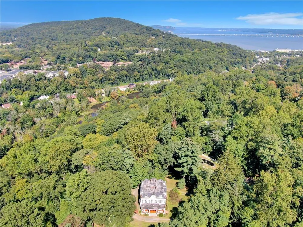 4 Deer Run Sparkill, NY 10976
